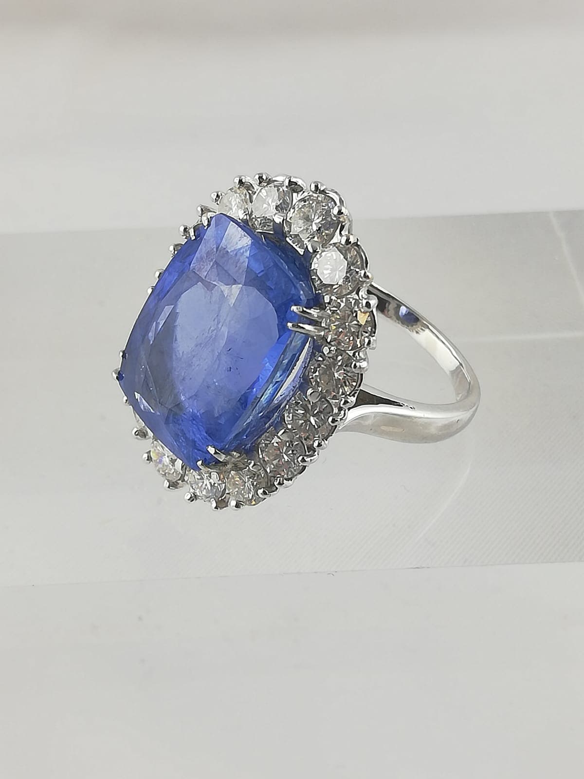 Perles Fines & Pierres Rares