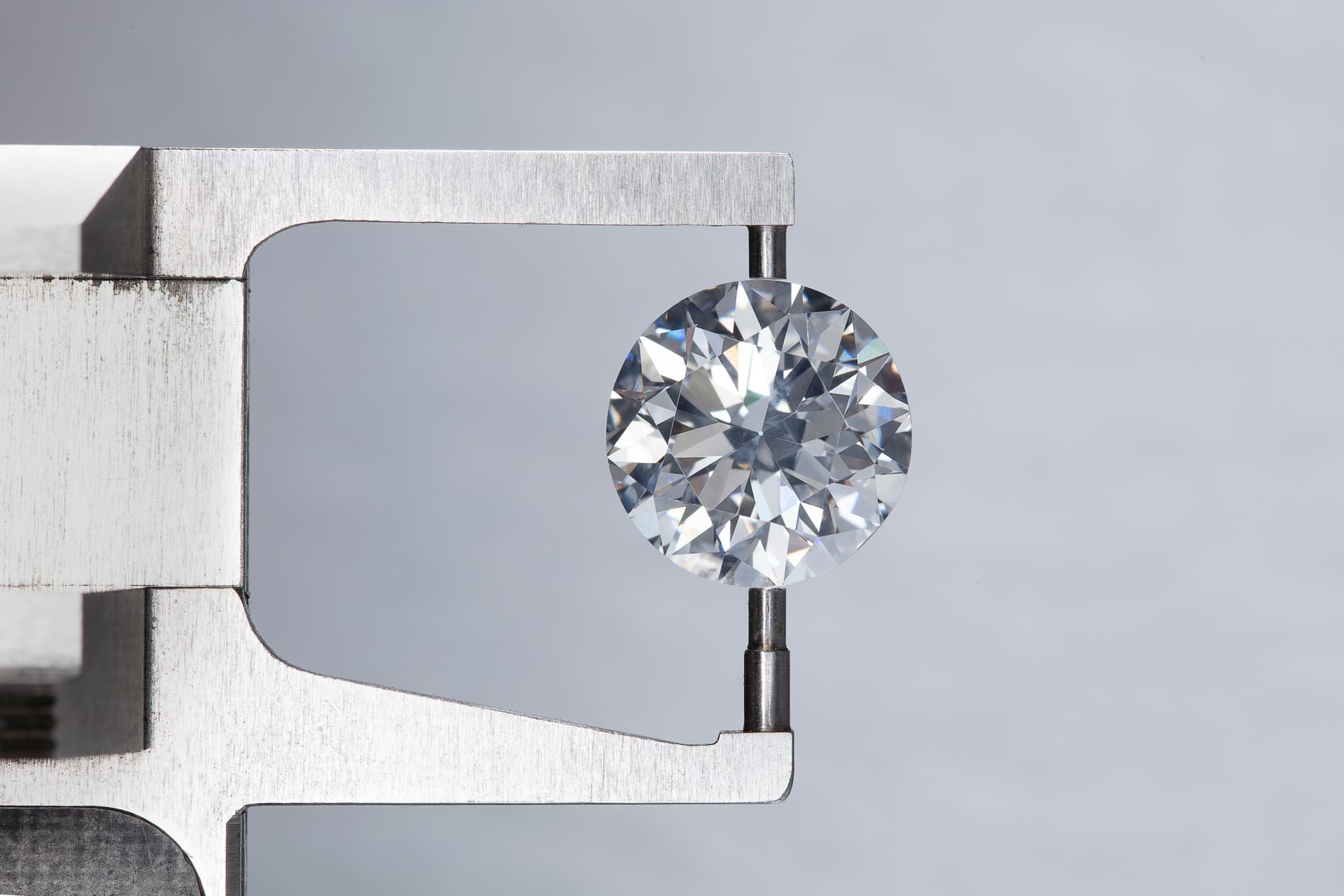 Rachat de bijoux anciens & d’époque à Courbevoie